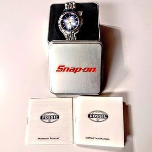 Snap-on Tools FOSSIL Watch in Tin ~ 2005 Old Stock ~ Needs Battery ~ NEW w/Tags